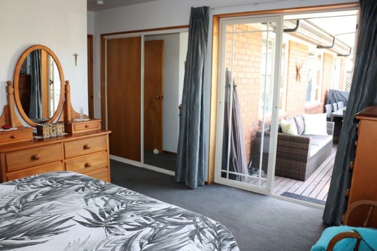 Photo of property in 5 Rochfort Place, Westport, 7825