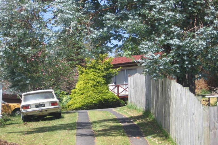 Photo of property in 19 Spinella Drive, Bayview, Auckland, 0629