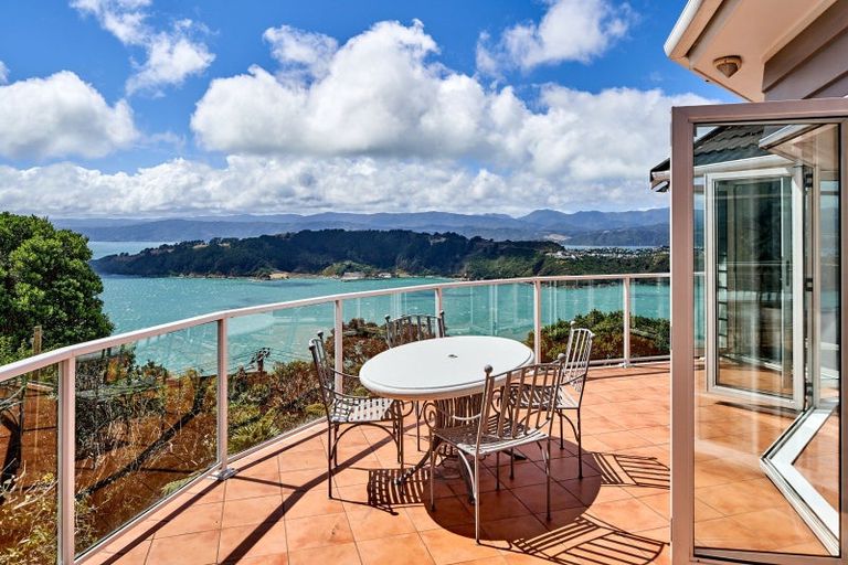 Photo of property in 4 Robieson Street, Roseneath, Wellington, 6011