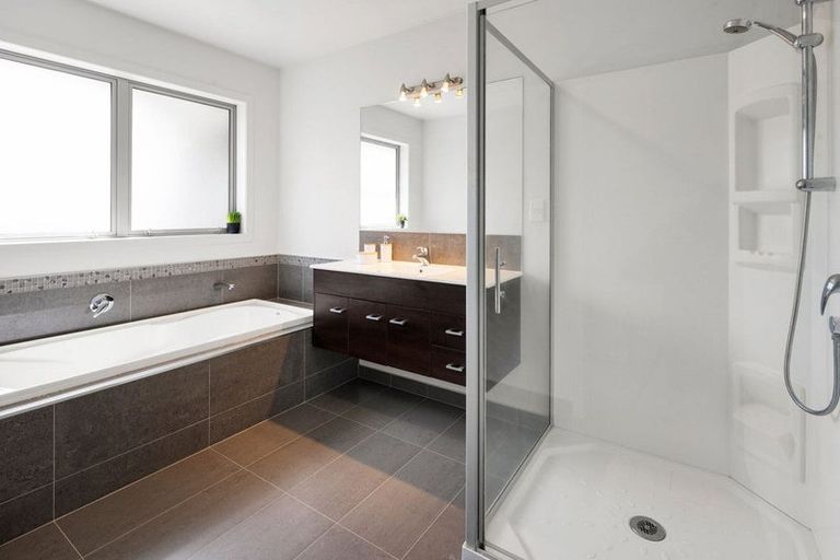 Photo of property in 34 Madison Street, Cambridge, 3434