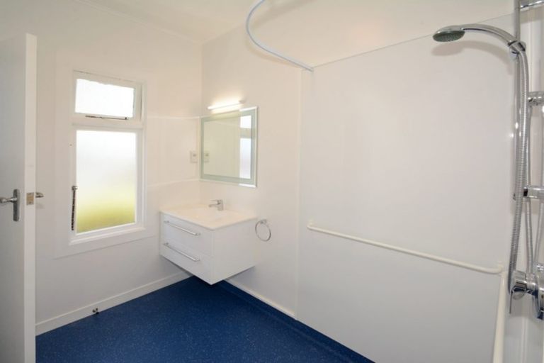 Photo of property in 93 Middleton Road, Kew, Dunedin, 9012