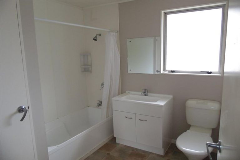 Photo of property in 42a Candia Road, Swanson, Auckland, 0614