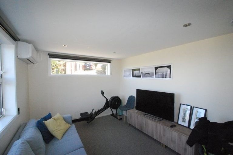 Photo of property in 36 Rakeiora Grove, Korokoro, Lower Hutt, 5012