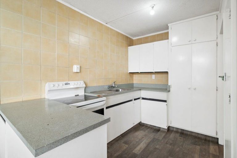 Photo of property in 2/18 Carnot Street, Glenholme, Rotorua, 3010