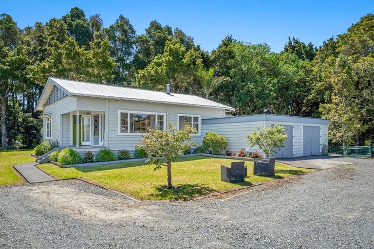 Photo of property in 34 Awanui Crescent, Matakana, Warkworth, 0985