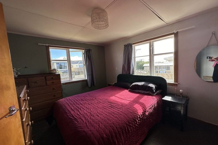 Photo of property in 16 Watene Crescent, Waitara, 4320