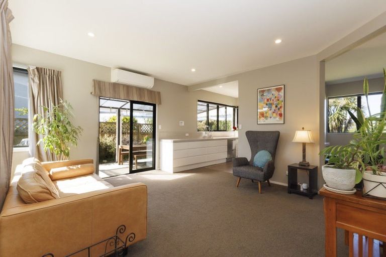 Photo of property in 20 Nether Green Crescent, Johnsonville, Wellington, 6037