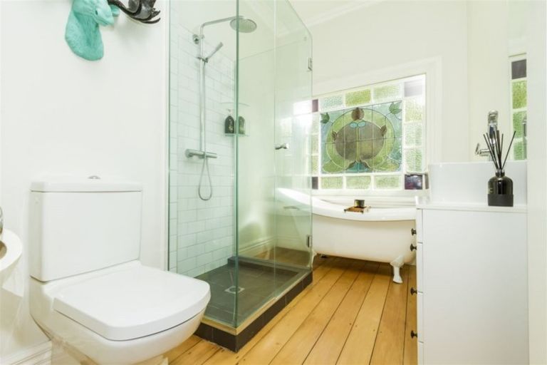 Photo of property in 1d Eversleigh Road, Belmont, Auckland, 0622