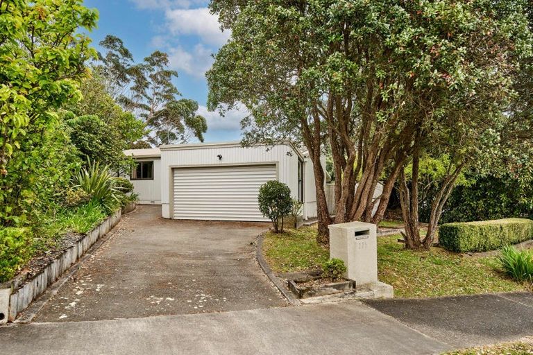Photo of property in 225 Staithes Drive South, Whitby, Porirua, 5024