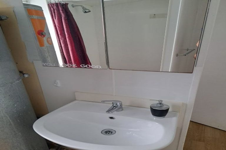 Photo of property in 12 Clyde Street, North Dunedin, Dunedin, 9016