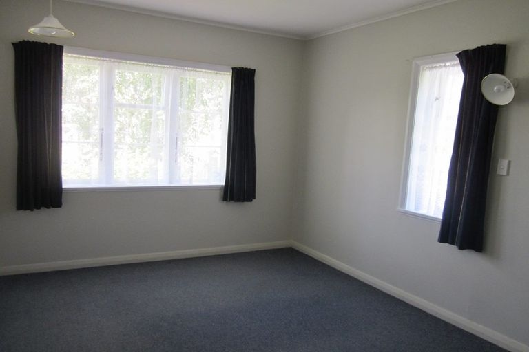 Photo of property in 2 Saint James Avenue, Boulcott, Lower Hutt, 5011