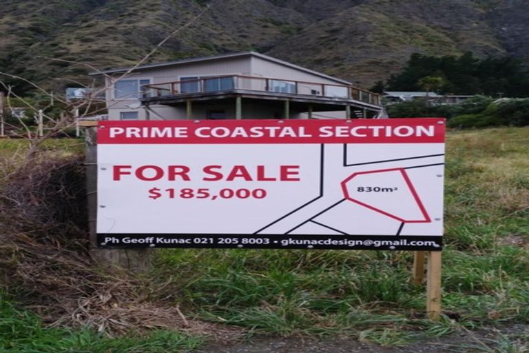 Photo of property in 3079 Ngawi Drive, Cape Palliser, Pirinoa, 5772
