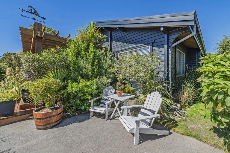 Photo of property in 11 Swindells Road, Waikuku Beach, 7473