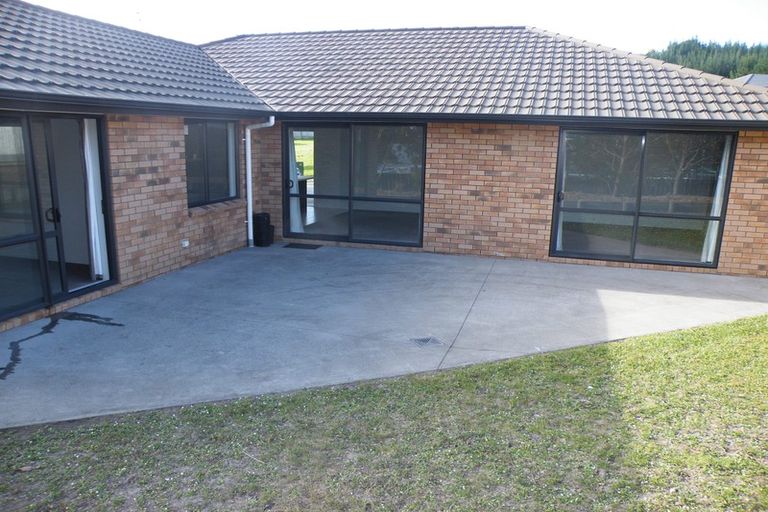 Photo of property in 12 Barwick Place, Stanmore Bay, Whangaparaoa, 0932