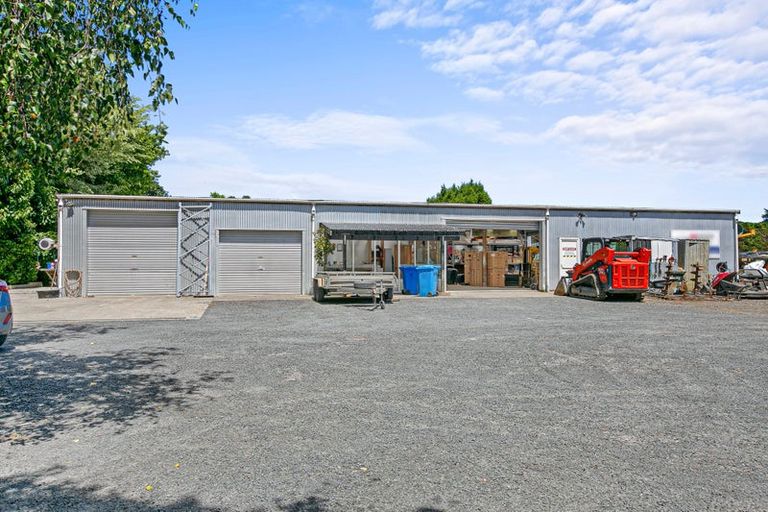 Photo of property in 36 Manutahi Road, Hillsborough, New Plymouth, 4372