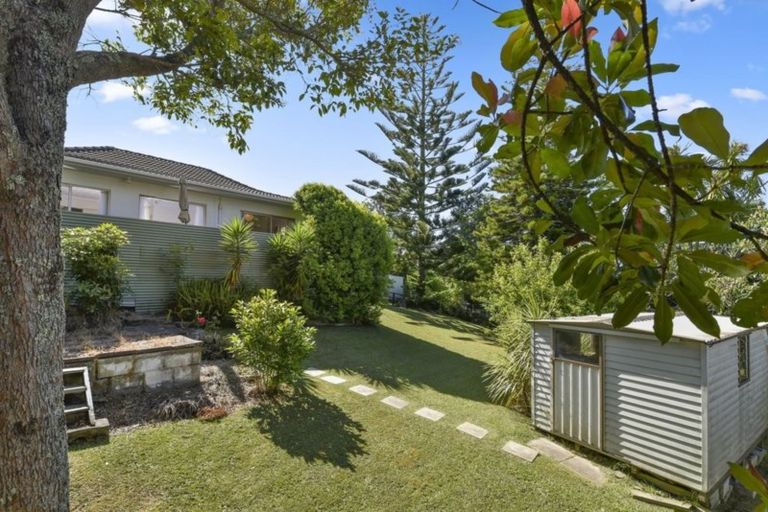 Photo of property in 2/32 Stredwick Drive, Torbay, Auckland, 0630