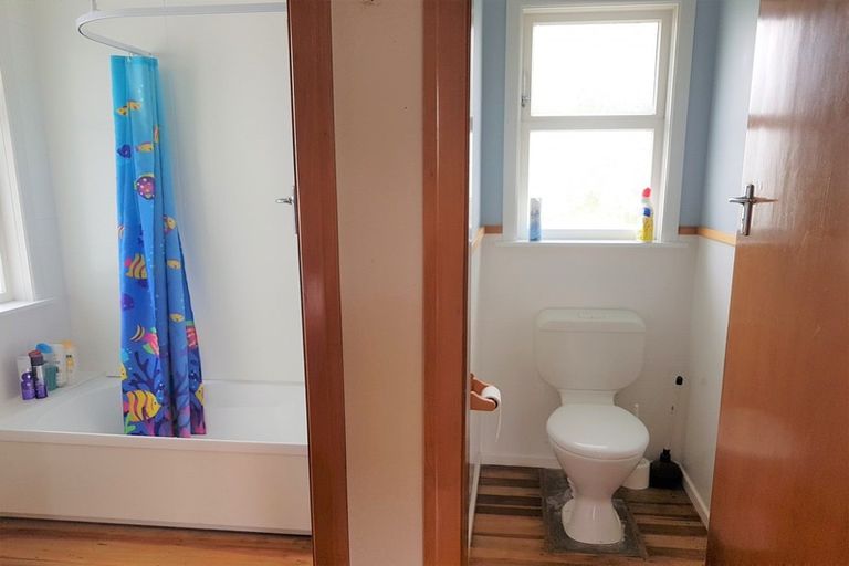 Photo of property in 33 Fox Street, Opunake, 4616