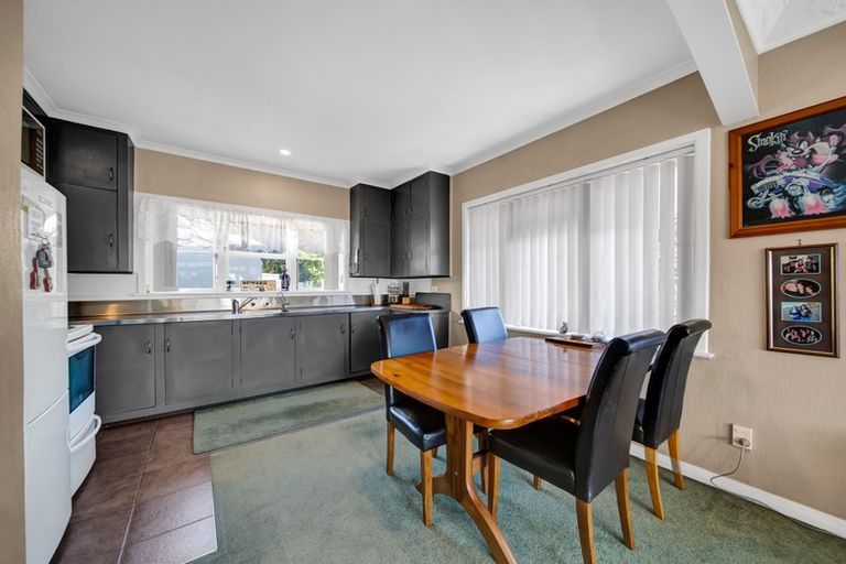 Photo of property in 39a Breakwater Road, Moturoa, New Plymouth, 4310