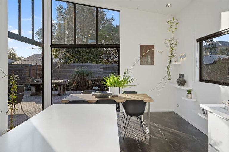 Photo of property in 17 Chislehurst Place, Bryndwr, Christchurch, 8052