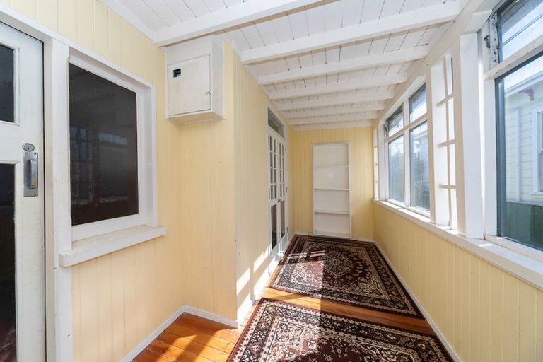 Photo of property in 169 Featherston Street, Palmerston North, 4410