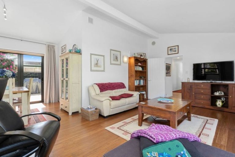 Photo of property in 64 Manuwai Drive, Matua, Tauranga, 3110