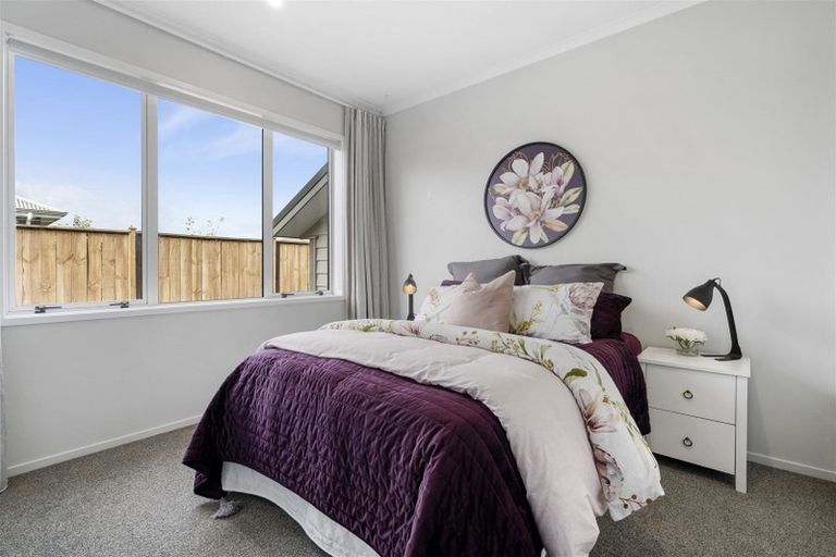 Photo of property in 24 Malbec Place, Huapai, Kumeu, 0810