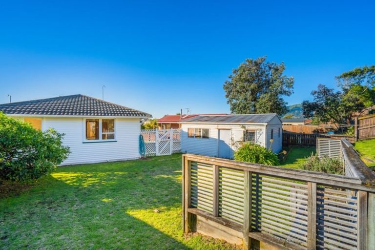 Photo of property in 20 Rutherford Drive, Waikanae Beach, Waikanae, 5036