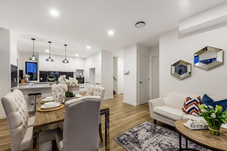 Photo of property in 4 Ahorangi Road, Silverdale, 0932