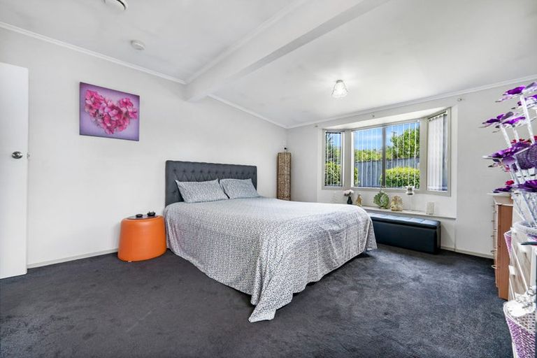 Photo of property in 92 Harrington Road, Henderson, Auckland, 0610