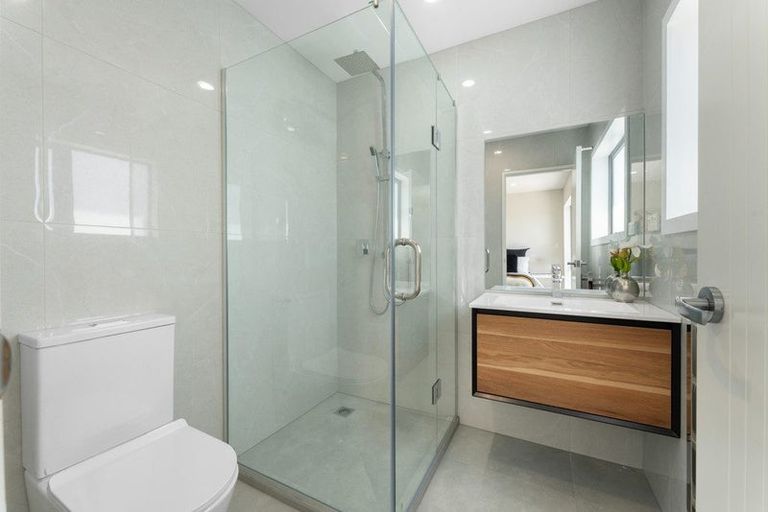 Photo of property in 5a Braeburn Place, Takanini, 2112