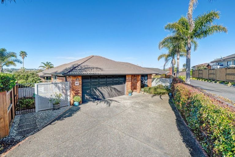 Photo of property in 49 Chesterfield Way, Orewa, 0931