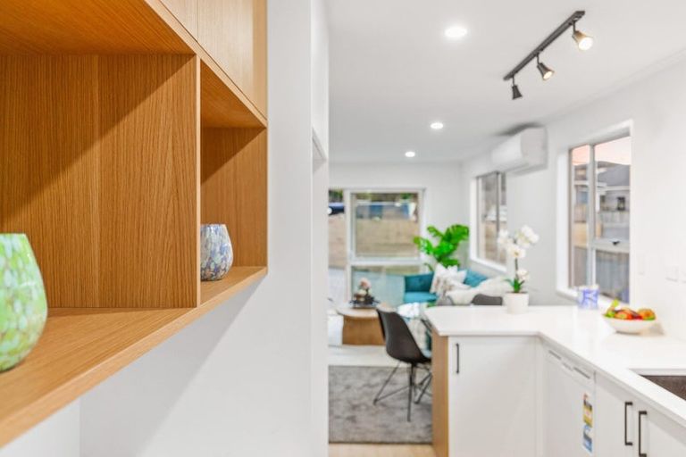 Photo of property in 40b Tiroroa Avenue, Te Atatu South, Auckland, 0610