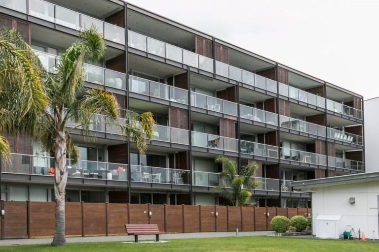 Photo of property in 404c/14 West Quay, Ahuriri, Napier, 4110