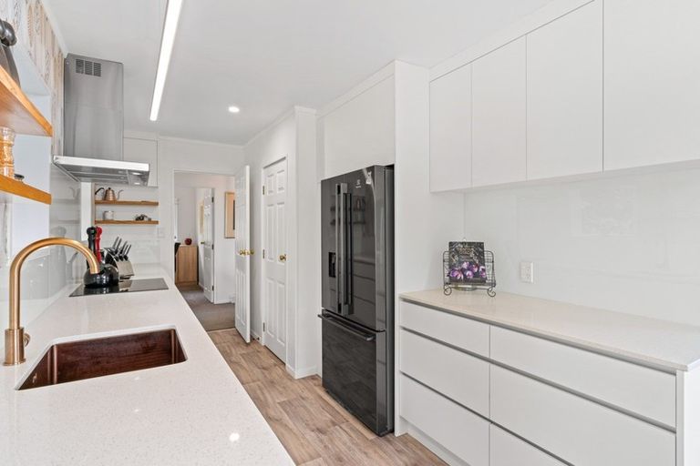 Photo of property in 100 Manganese Point Road, Tamaterau, Whangarei, 0174