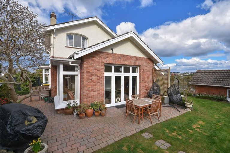 Photo of property in 135 Eglinton Road, Mornington, Dunedin, 9011