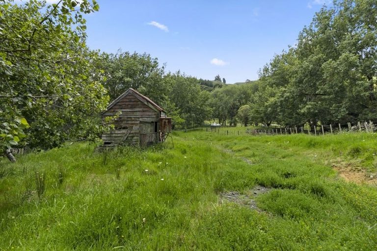 Photo of property in 863 Weranui Road, Wainui, Silverdale, 0994