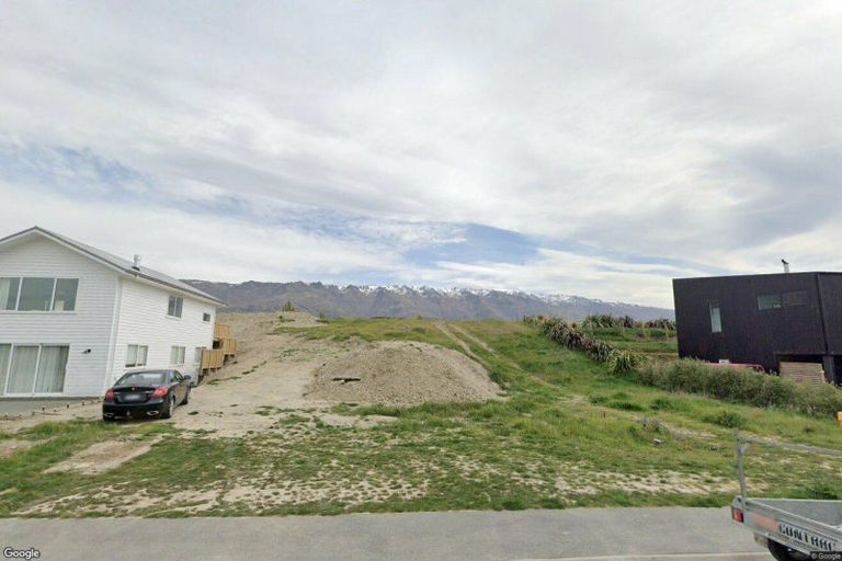 Photo of property in 31 Stratford Drive, Mount Pisa, Cromwell, 9383