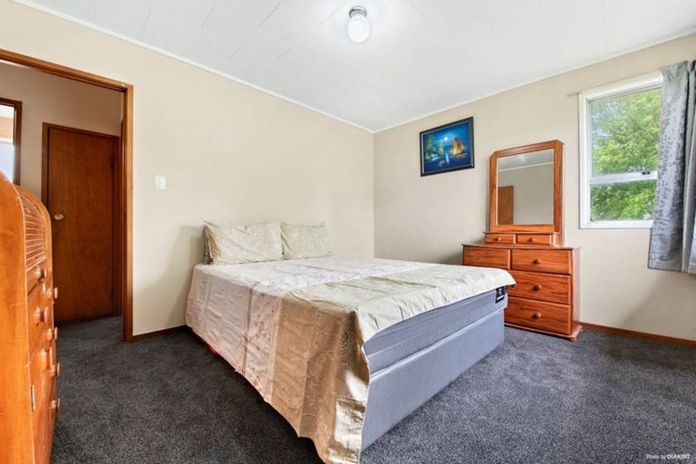 Photo of property in 51 Sikkim Crescent, Clover Park, Auckland, 2019