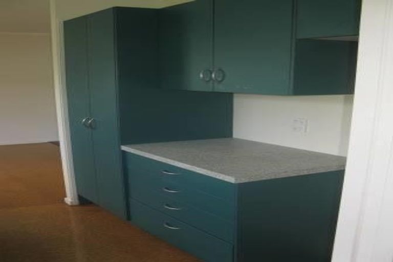 Photo of property in 1/11 Mona Vale, West Harbour, Auckland, 0618