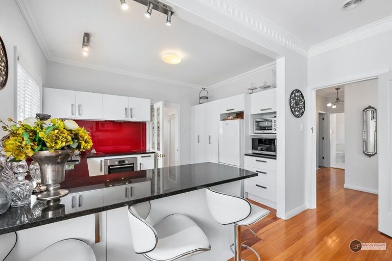 Photo of property in 8 Kauri Street, Woburn, Lower Hutt, 5011