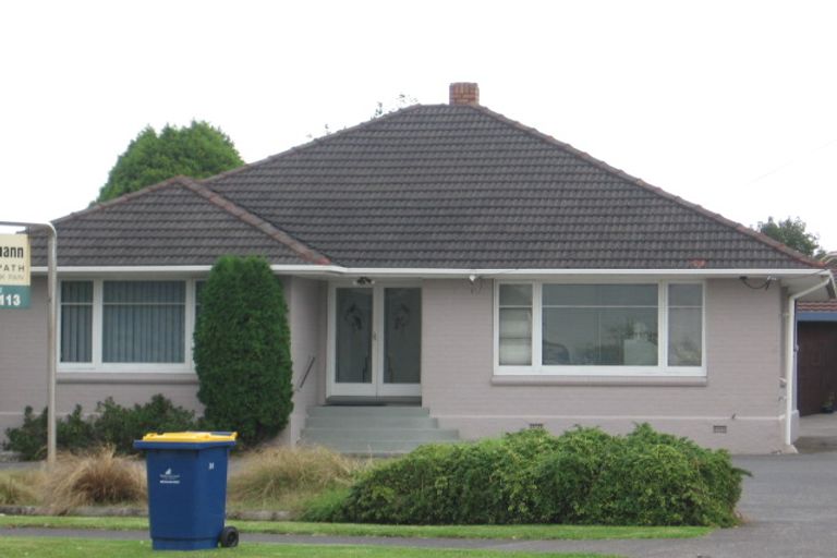 Photo of property in 1/20 Te Atatu Road, Te Atatu South, Auckland, 0610