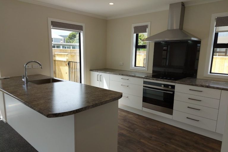 Photo of property in 18c Royal Street, Upper Hutt Central, Upper Hutt, 5018