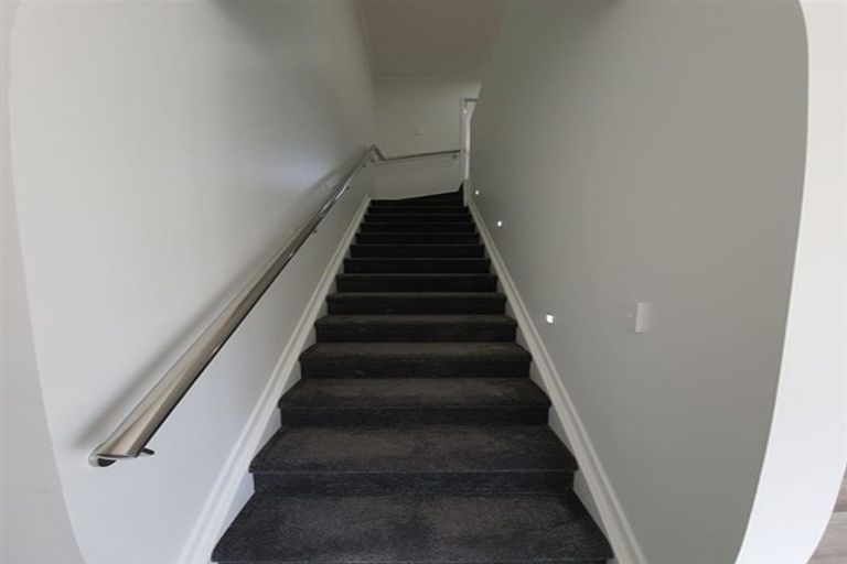 Photo of property in 11 Warbler Crescent, Papakura, 2110