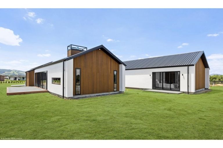 Photo of property in 35 Mike Smith Drive, Cambridge, 3434