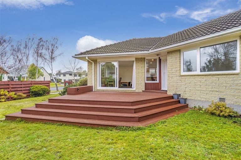 Photo of property in 23 Jenkins Avenue, Redwood, Christchurch, 8051