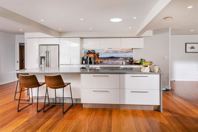 Photo of property in 43a Rock Isle Road, Torbay, Auckland, 0630