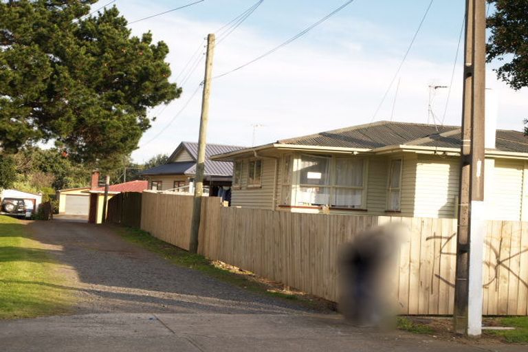 Photo of property in 52 Blake Road, Mangere East, Auckland, 2024