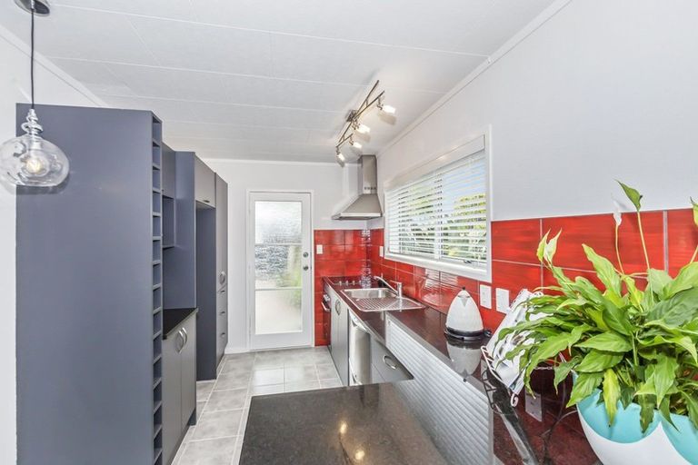 Photo of property in 1/83 Centreway Road, Orewa, 0931