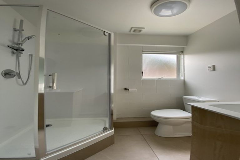 Photo of property in 2/110 Sartors Avenue, Browns Bay, Auckland, 0630