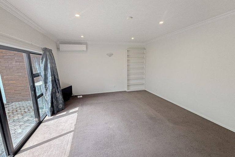 Photo of property in 4/7 Holly Road, Merivale, Christchurch, 8014